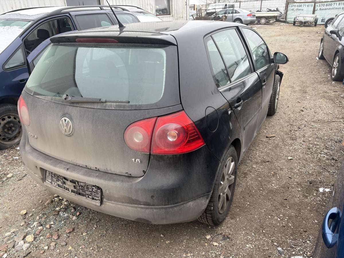 Volkswagen Golf 37068366700