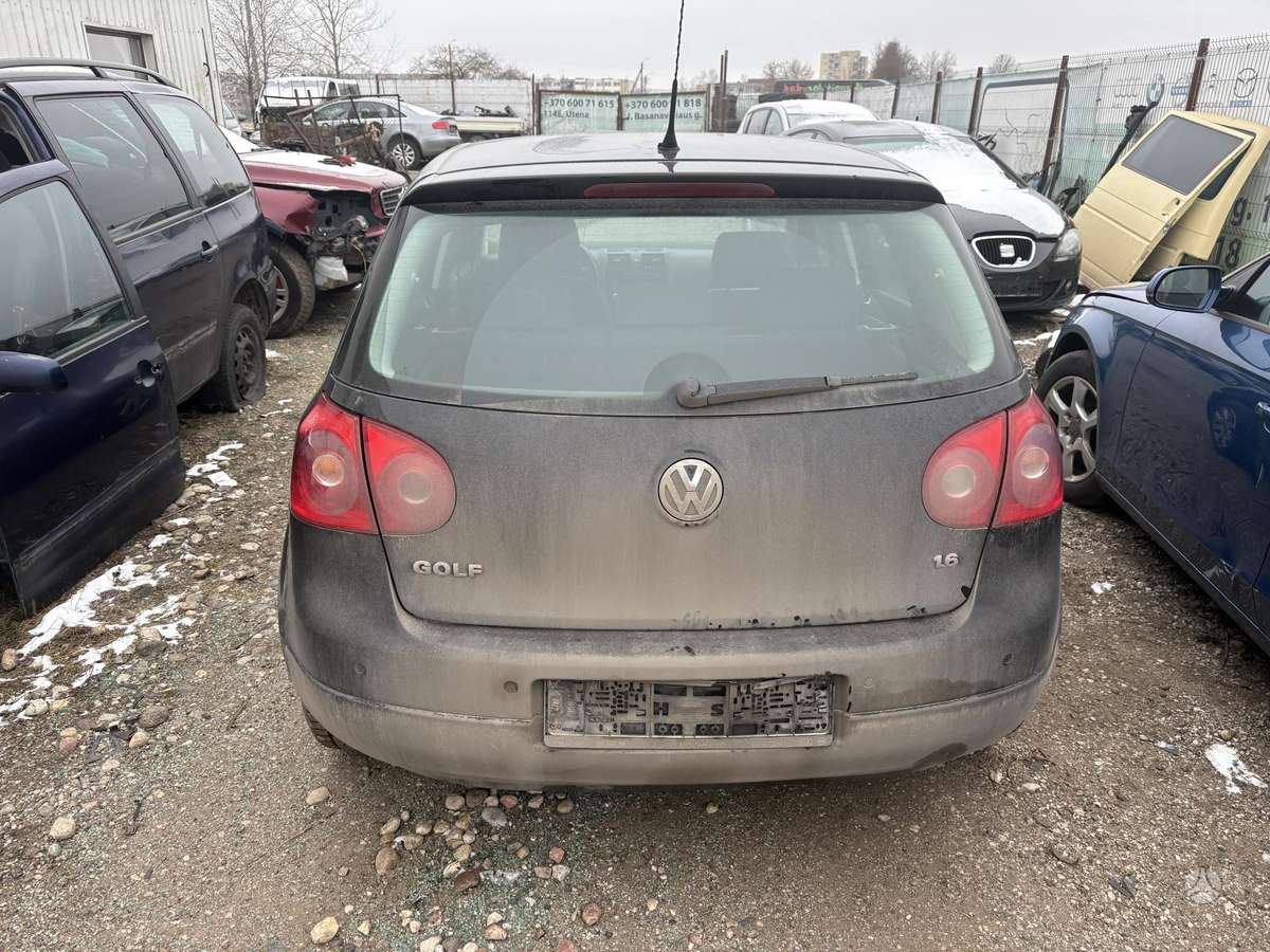 Volkswagen Golf 37068366700