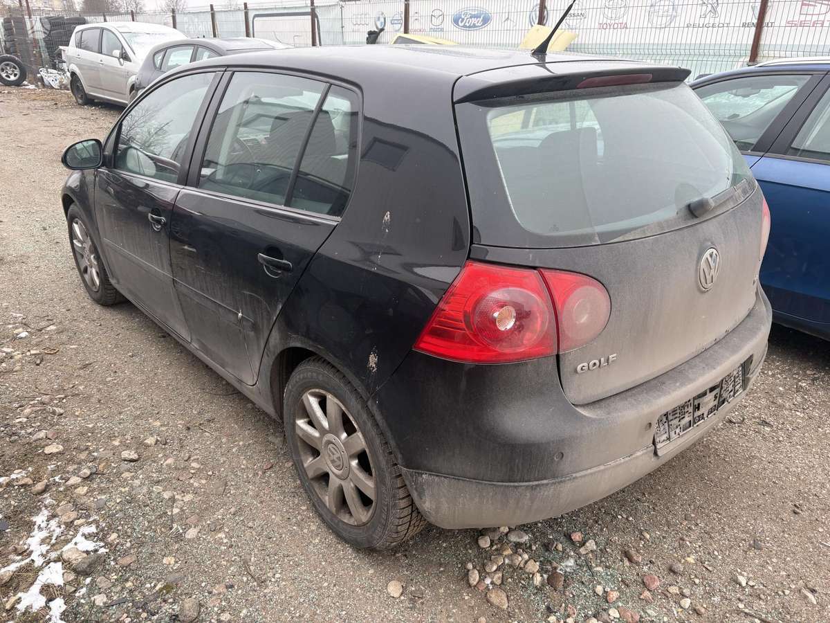 Volkswagen Golf 37068366700