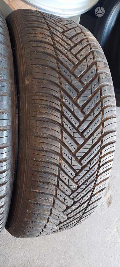 Hankook, universalios 205/55 R17