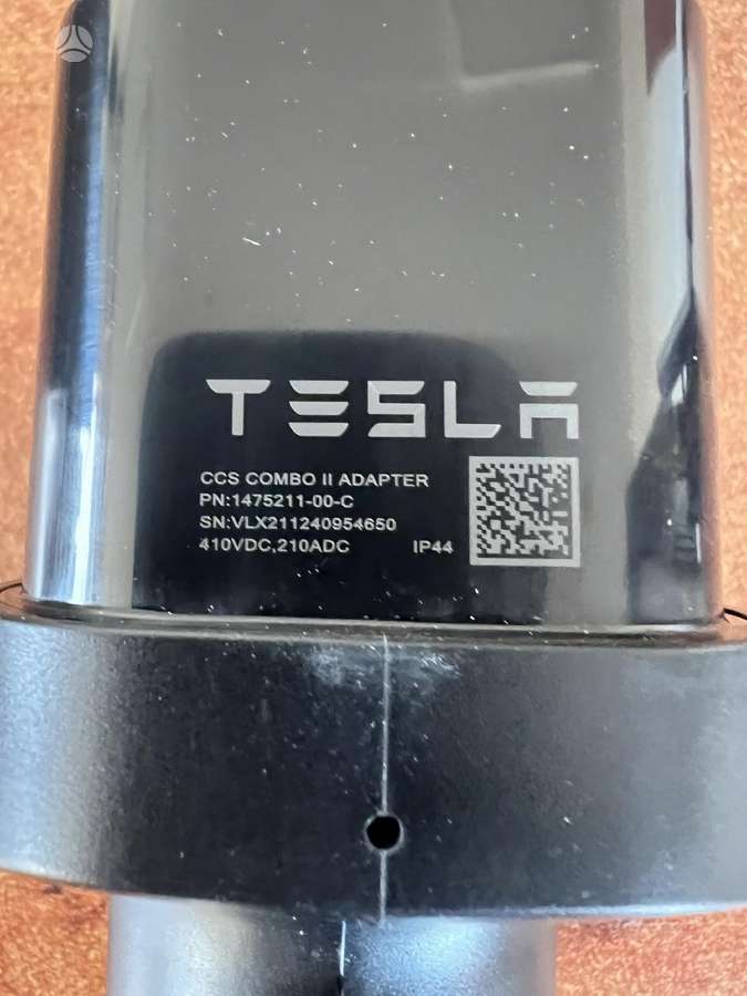 Tesla Model S dalimis