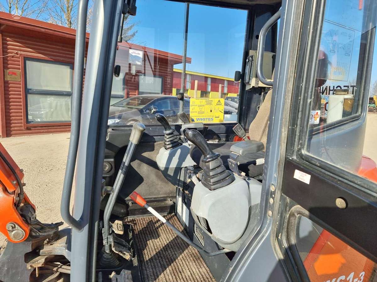 Kubota KX 61-3, mini excavator