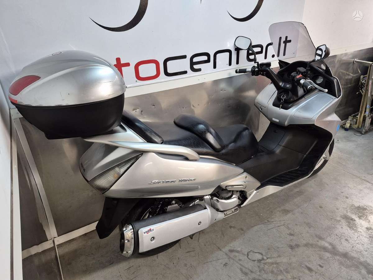 Honda Silverwing 600cc, scooters / mopeds
