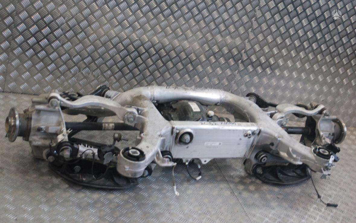 BMW XM, 18305A33F28, детали шасси
