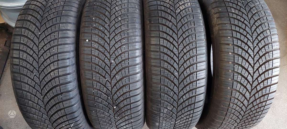 Goodyear, всесезонные 215/55 R17