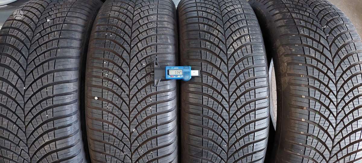 Goodyear, всесезонные 215/55 R17
