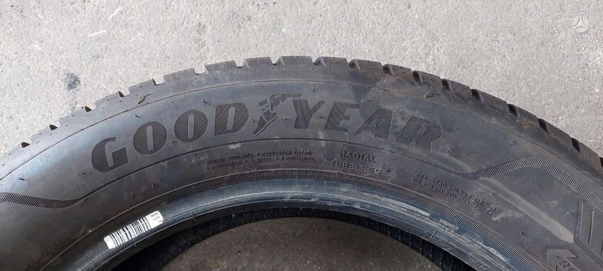 Goodyear, universalios 215/55 R17
