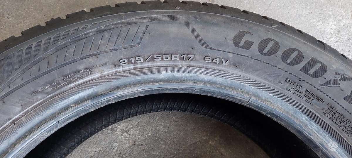 Goodyear, universalios 215/55 R17