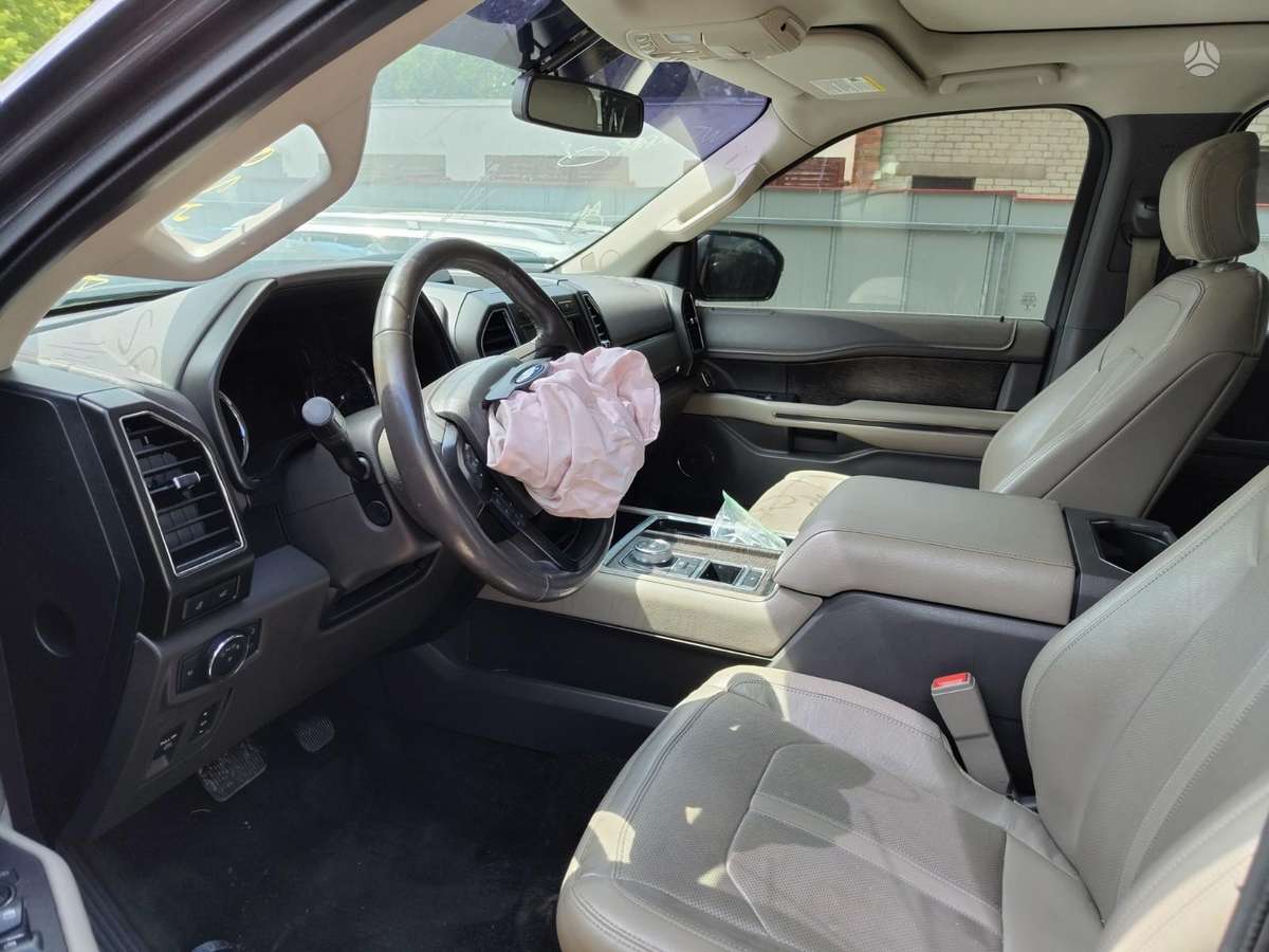 Ford Expedition Ardomas dalimis