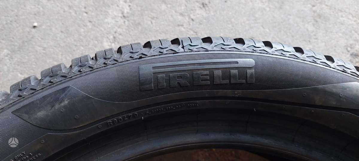 Pirelli, universalios 215/50 R18