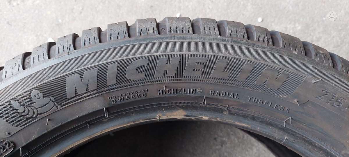Michelin, universalios 215/50 R18
