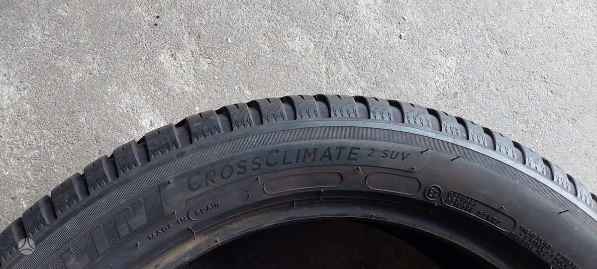Michelin, всесезонные 215/50 R18