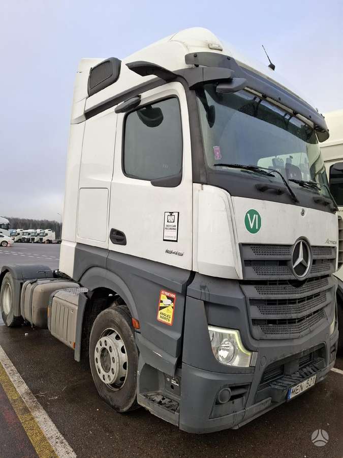 Mercedes-Benz Actros 5 1845 Big Space, double sleeper