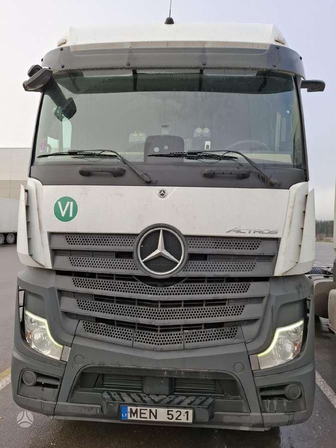 Mercedes-Benz Actros 5 1845 Big Space, double sleeper