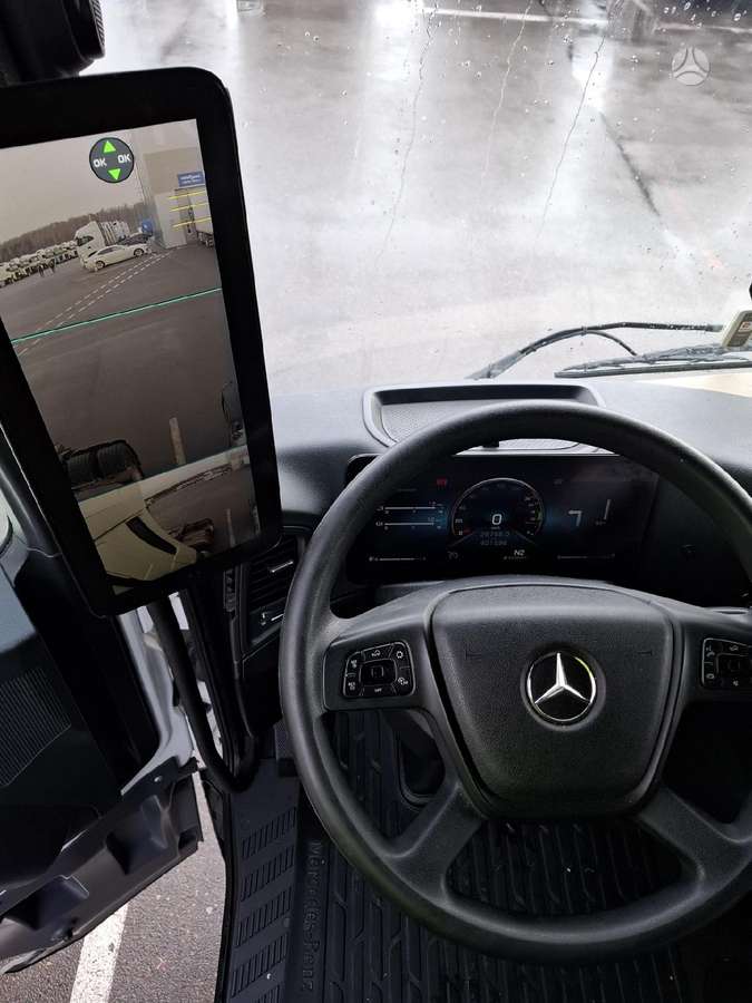Mercedes-Benz Actros 5 1845 Big Space, double sleeper