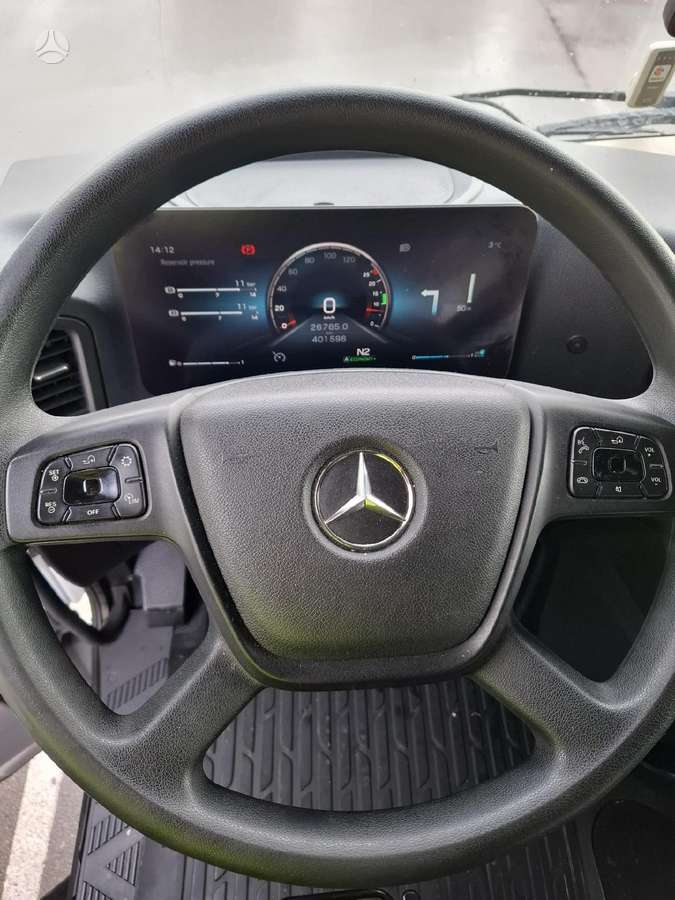 Mercedes-Benz Actros 5 1845 Big Space, double sleeper