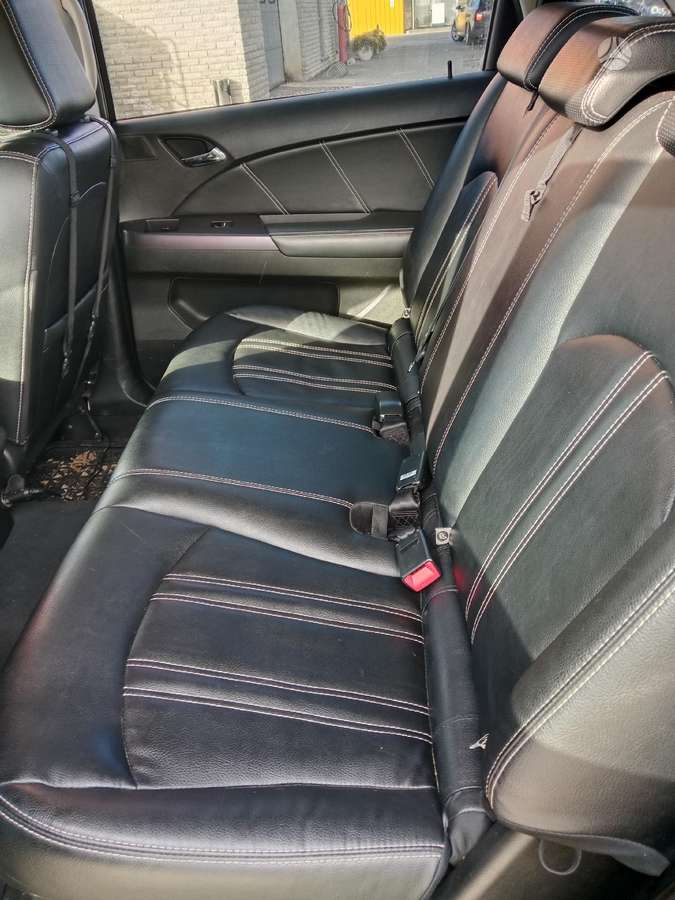 BYD e6, 61 kWh, off-road / crossover