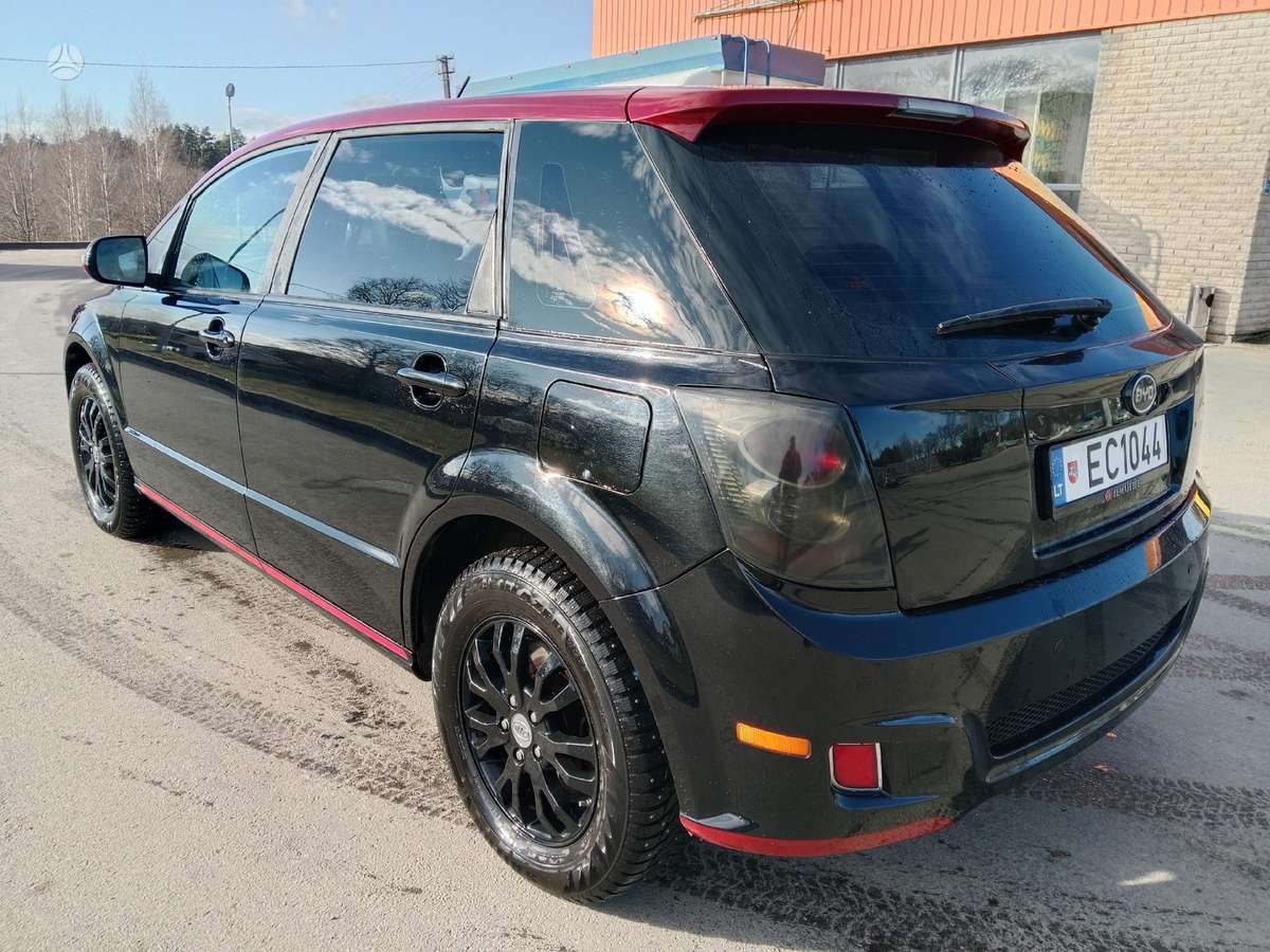 BYD e6, 61 kWh, off-road / crossover