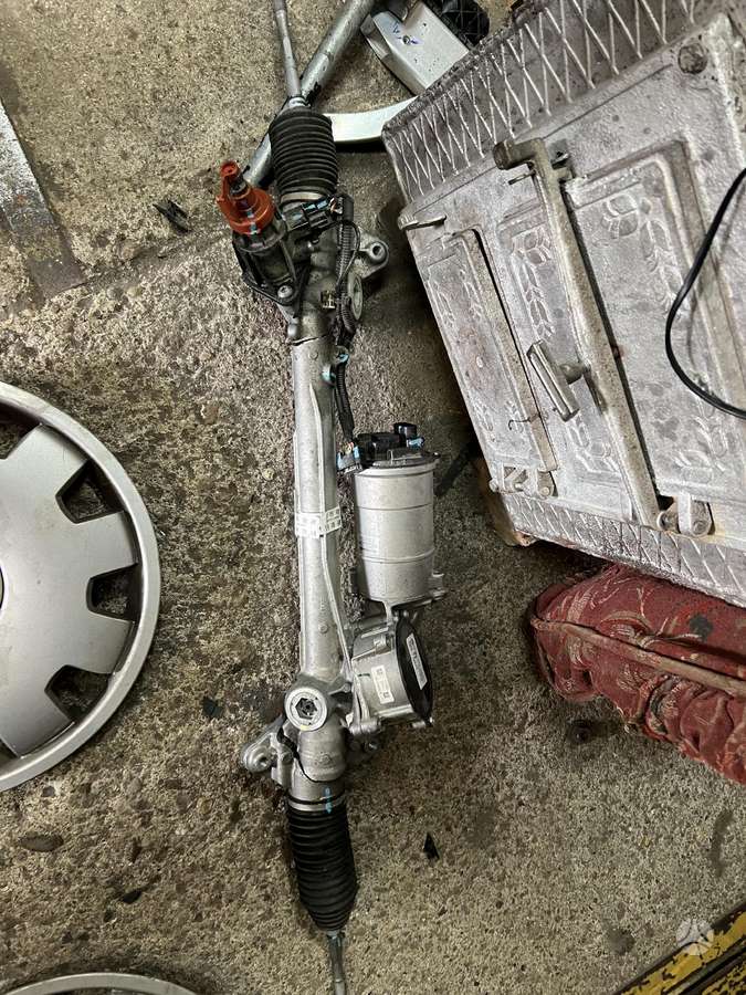BMW i4 kėbulo dalys