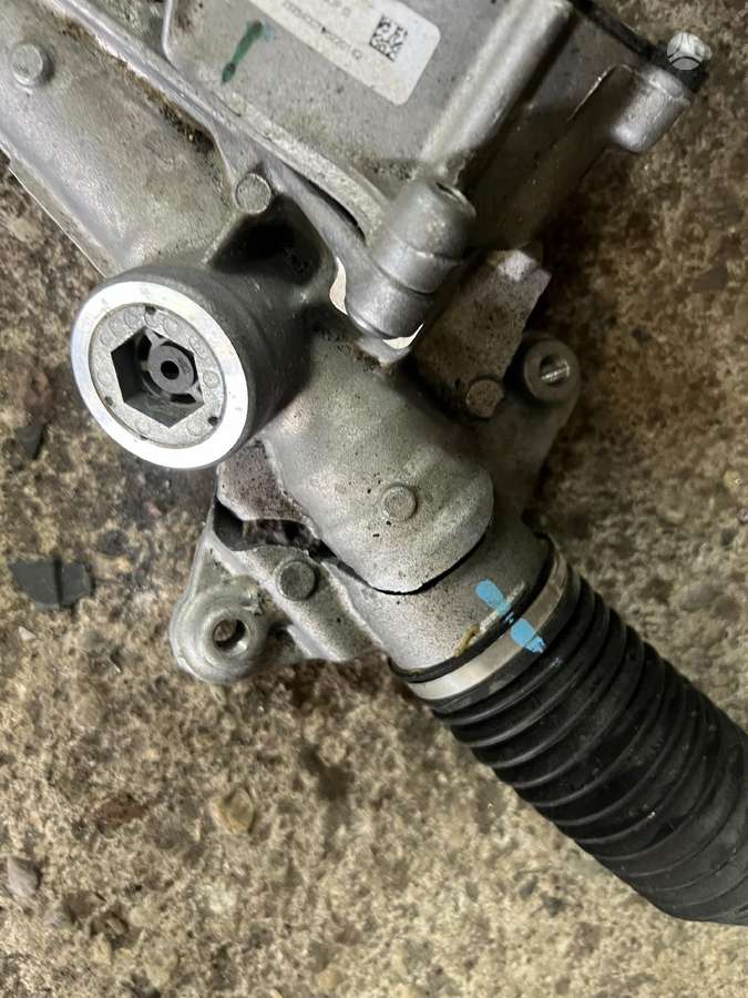 BMW i4 kėbulo dalys