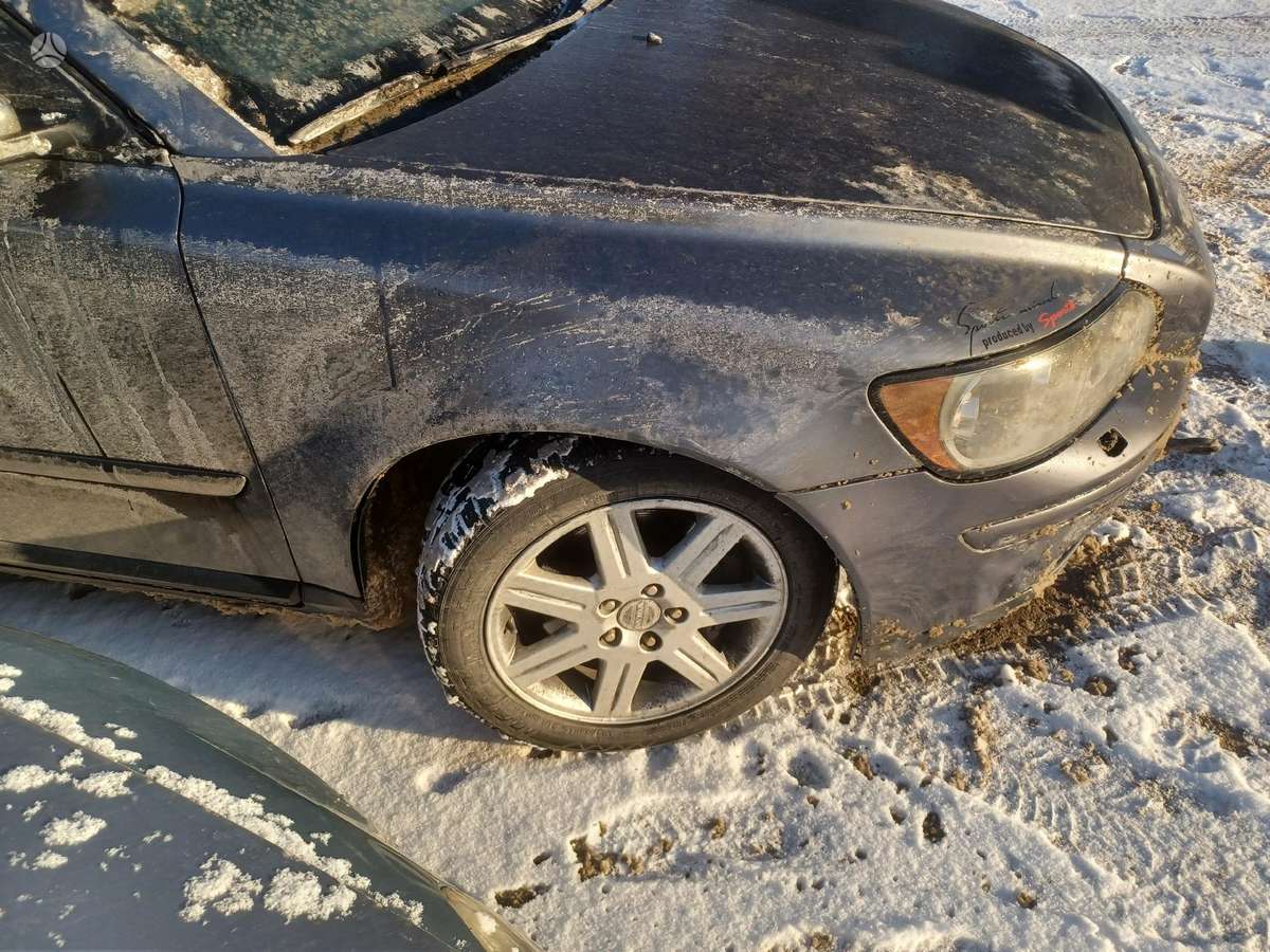Volvo S40