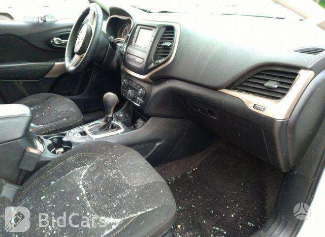 Jeep Cherokee rezerves daļās