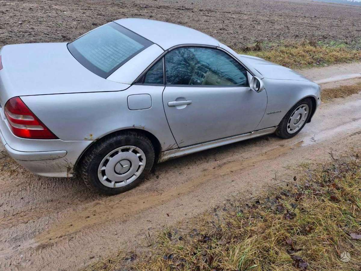 Mercedes-Benz SLK230 по частям