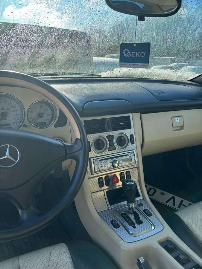 Mercedes-Benz SLK230 по частям