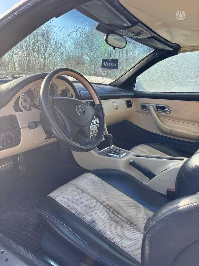 Mercedes-Benz SLK230 по частям