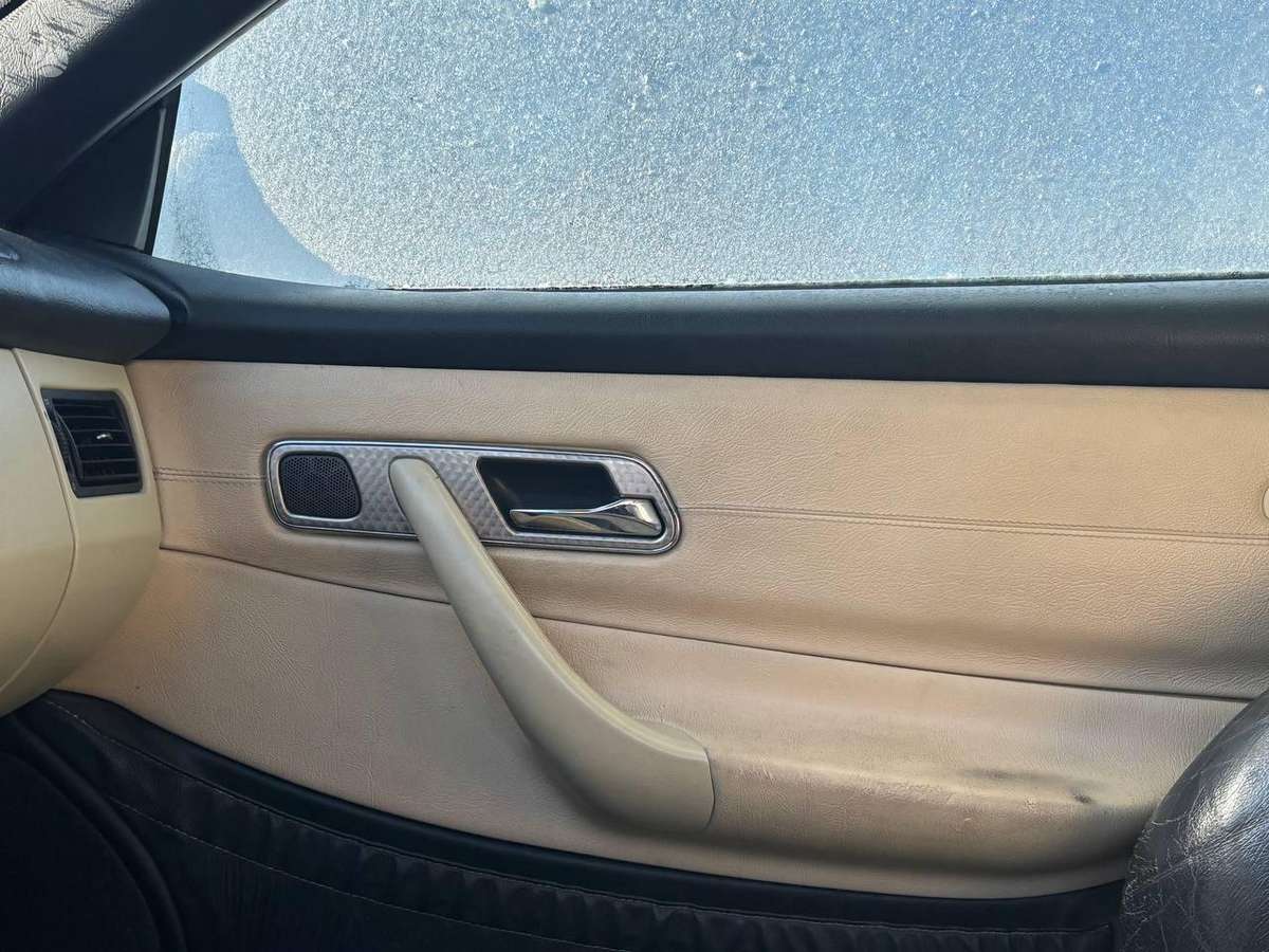 Mercedes-Benz SLK230 по частям