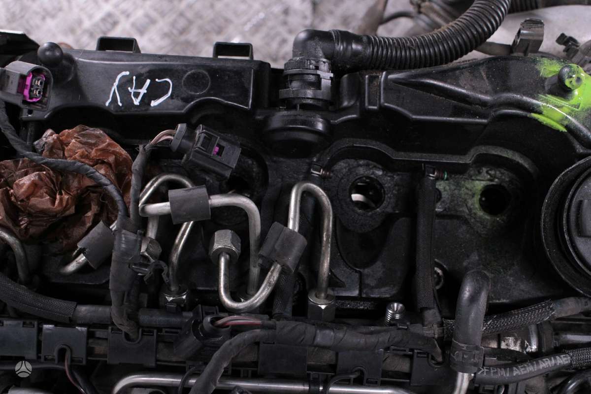 Volkswagen Golf, CAY, Variklis cay