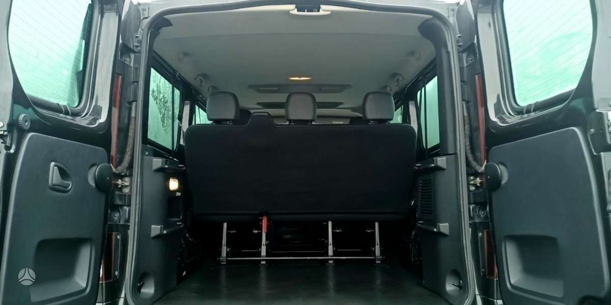 Opel Vivaro BiTurbo, passenger minibus