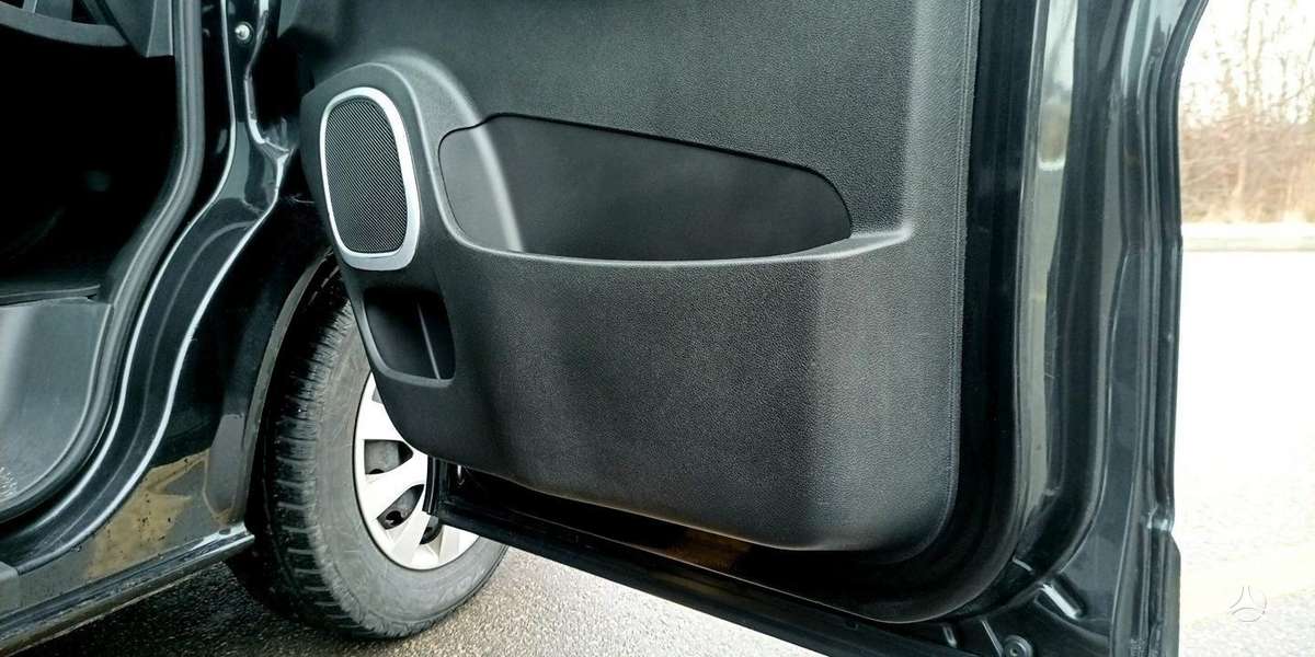 Opel Vivaro BiTurbo, passenger minibus