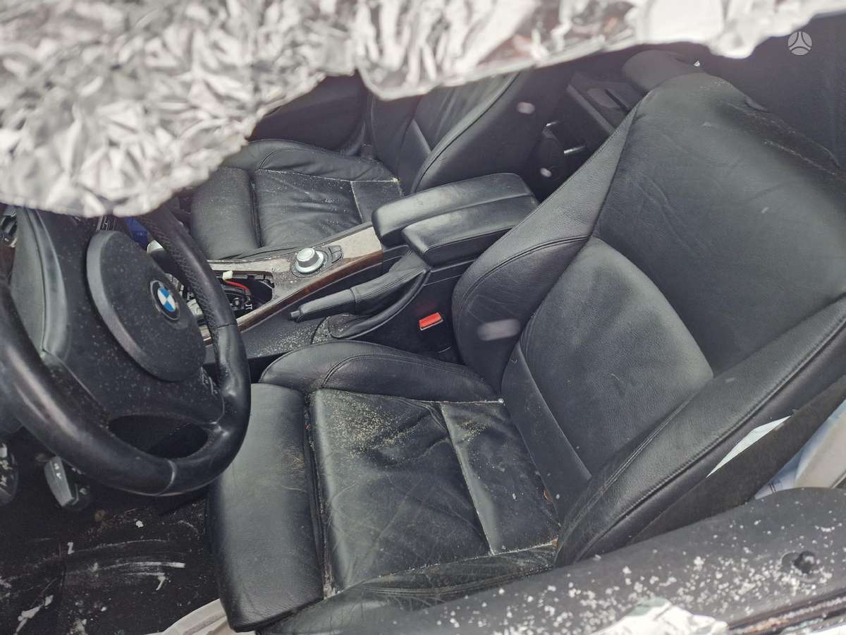 BMW 330 Dalimis