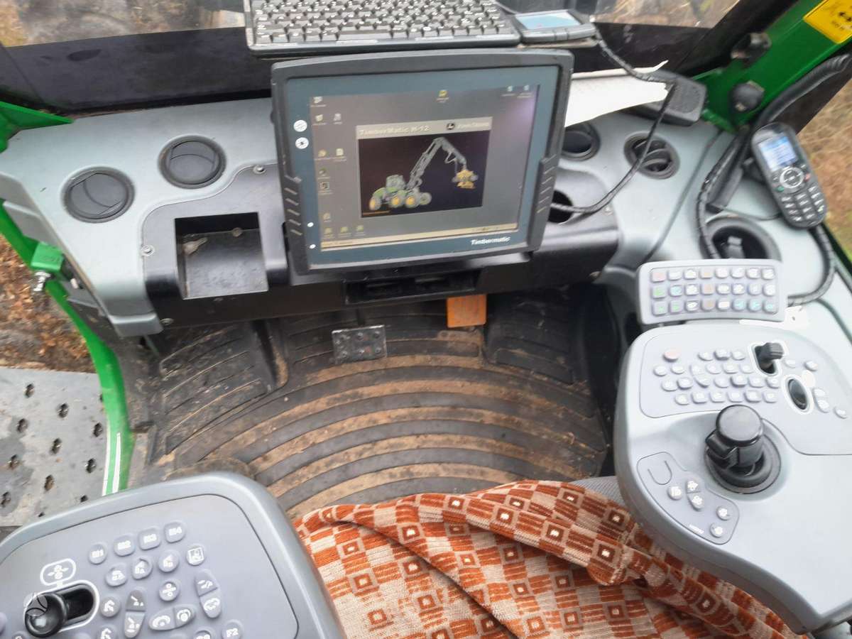 John Deere 1270 E   IT 4, harvesteri