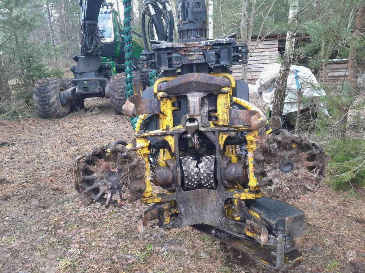 John Deere 1270 E   IT 4, harvesters
