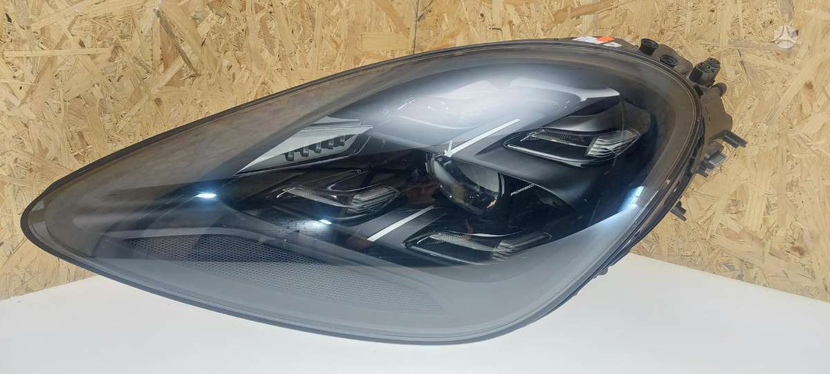 Porsche Cayenne Coupe, 9Y0941103B, Cen21363