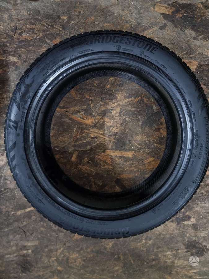 Continental Brigestone, всесезонные 215/50 R19