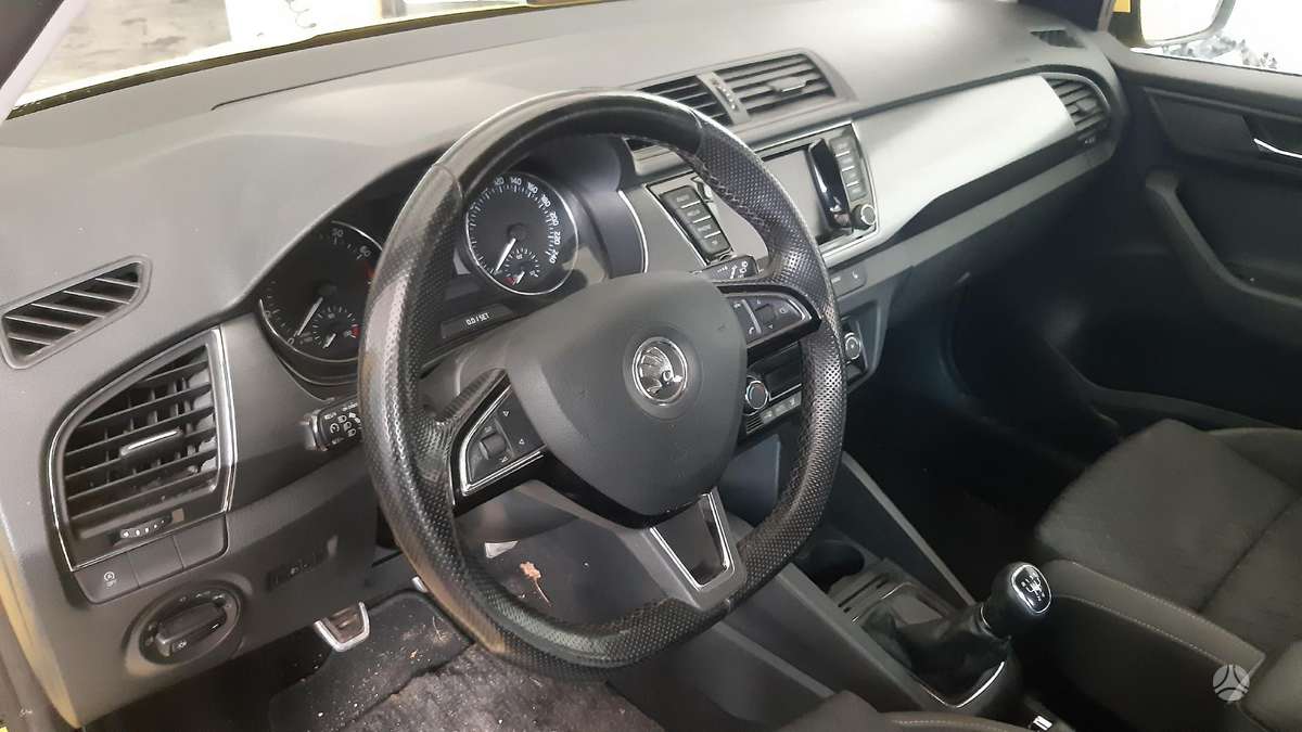 Skoda Fabia Tik pradėta ardyti