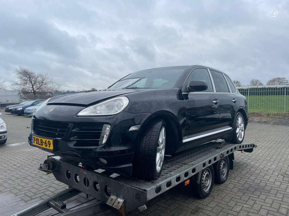 Porsche Cayenne kėbulo dalys