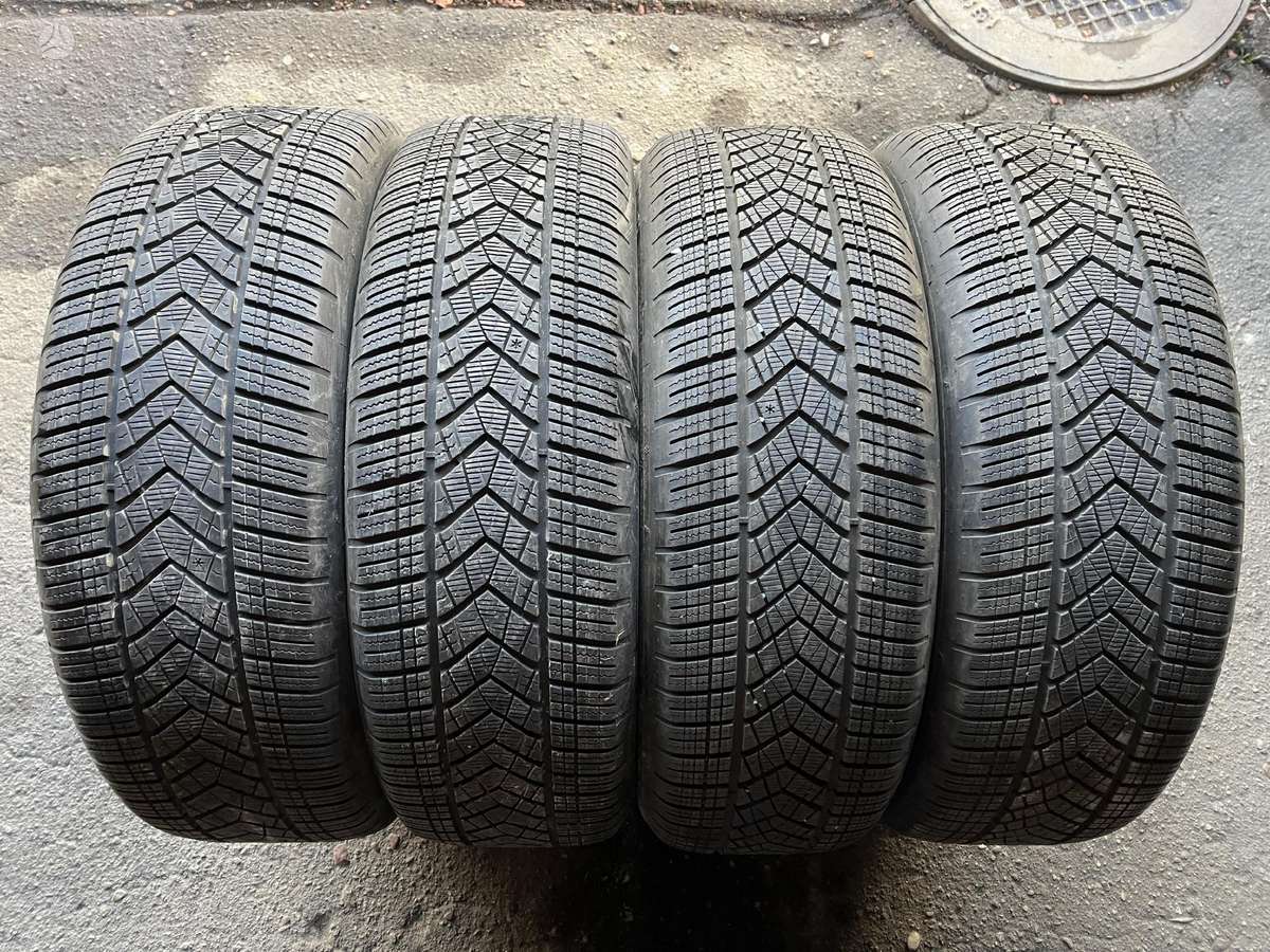 Goodyear UltraGrip performance+, winter 235/60 R20