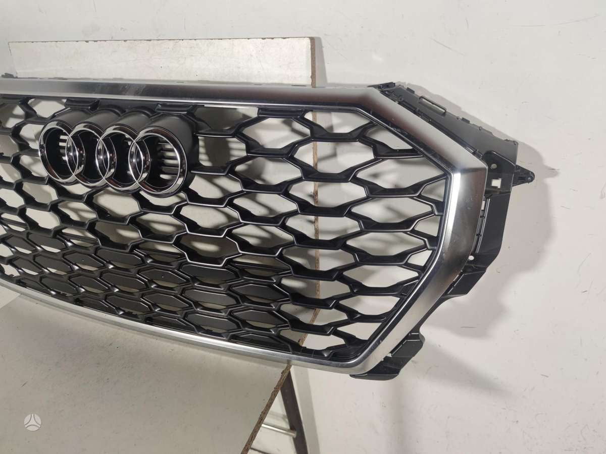 Audi Q3, 83F853651B 83F853651C, front grill