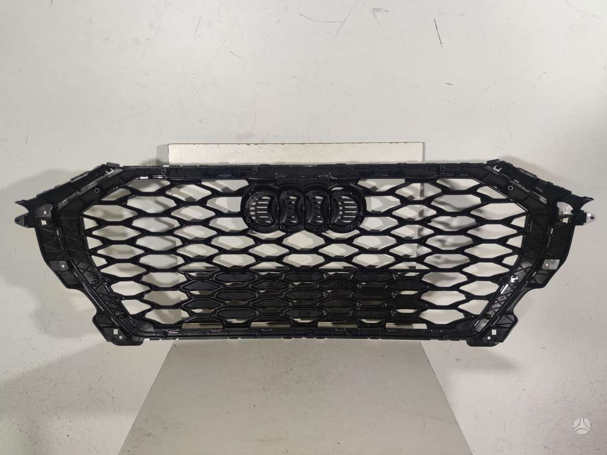 Audi Q3, 83F853651B 83F853651C, front grill