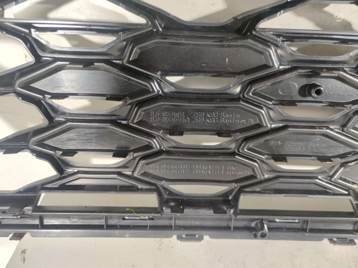 Audi Q3, 83F853651B 83F853651C, front grill