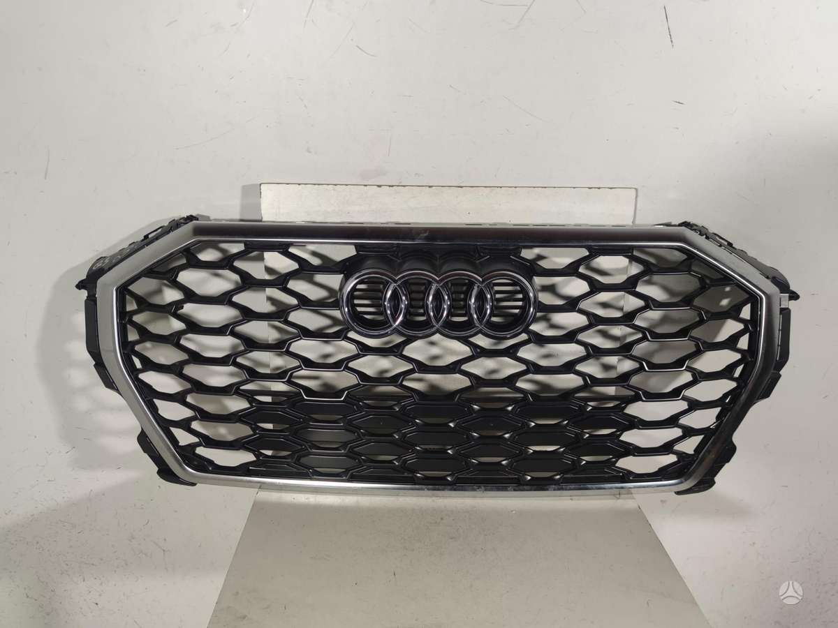 Audi Q3, 83F853651B 83F853651C, front grill