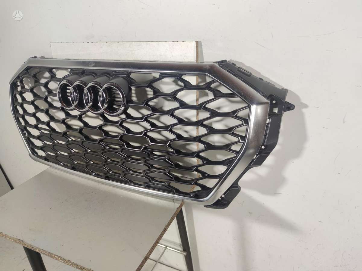 Audi Q3, 83F853651B 83F853651C, front grill