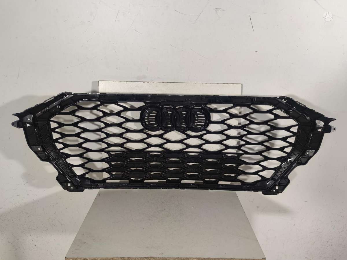 Audi Q3, 83F853651B 83F853651C, front grill