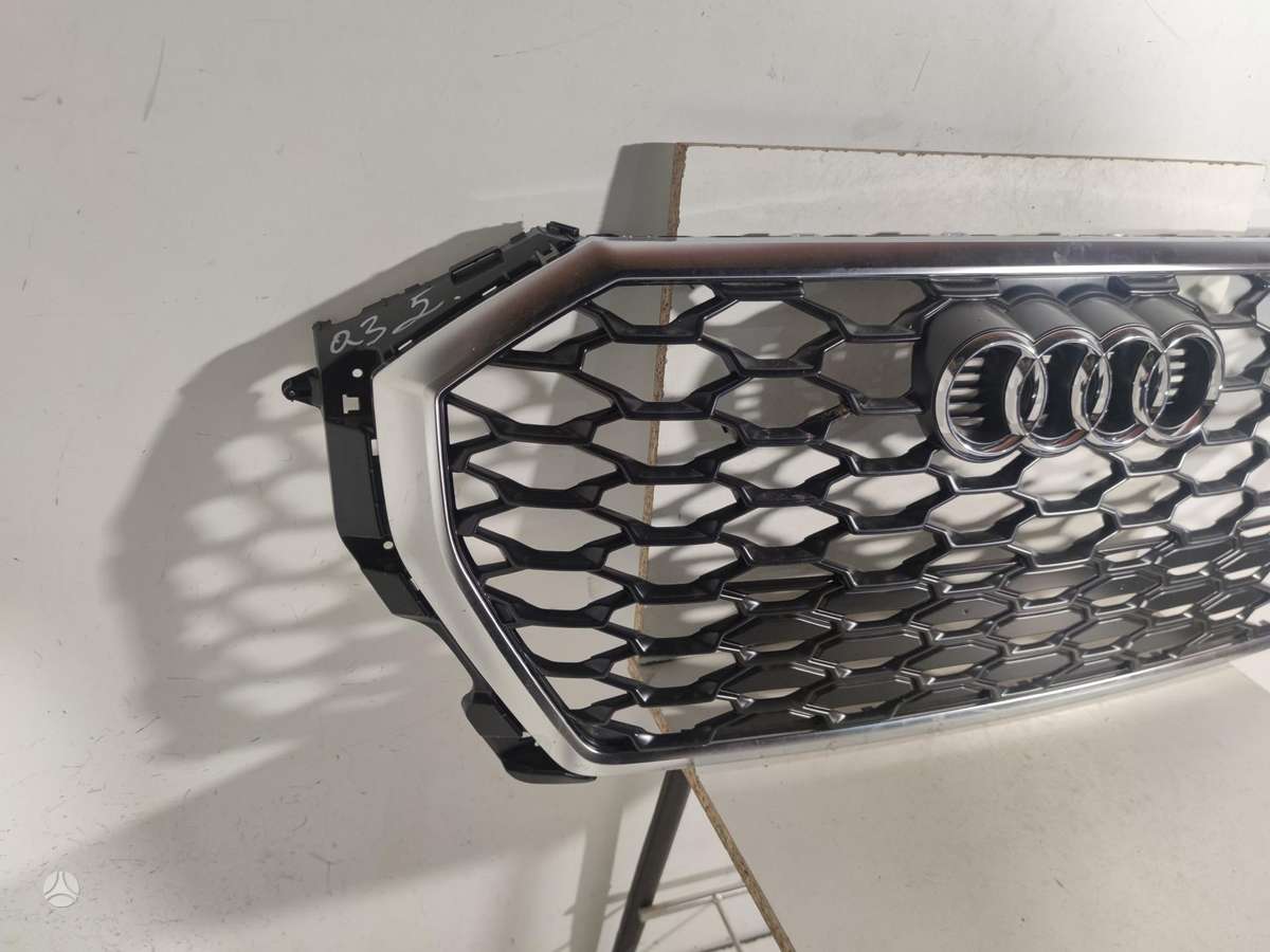 Audi Q3, 83F853651B 83F853651C, front grill