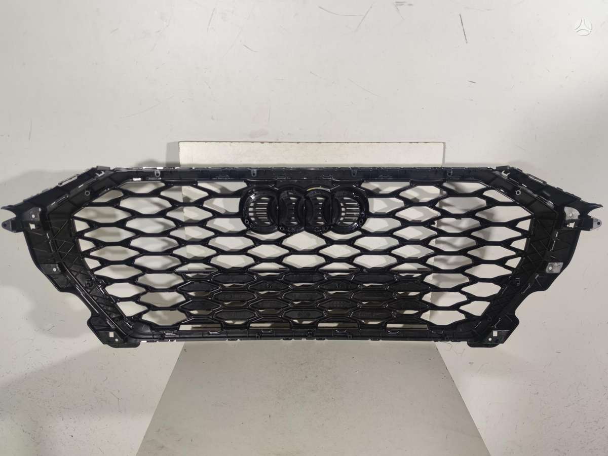 Audi Q3, 83F853651B 83F853651C, front grill