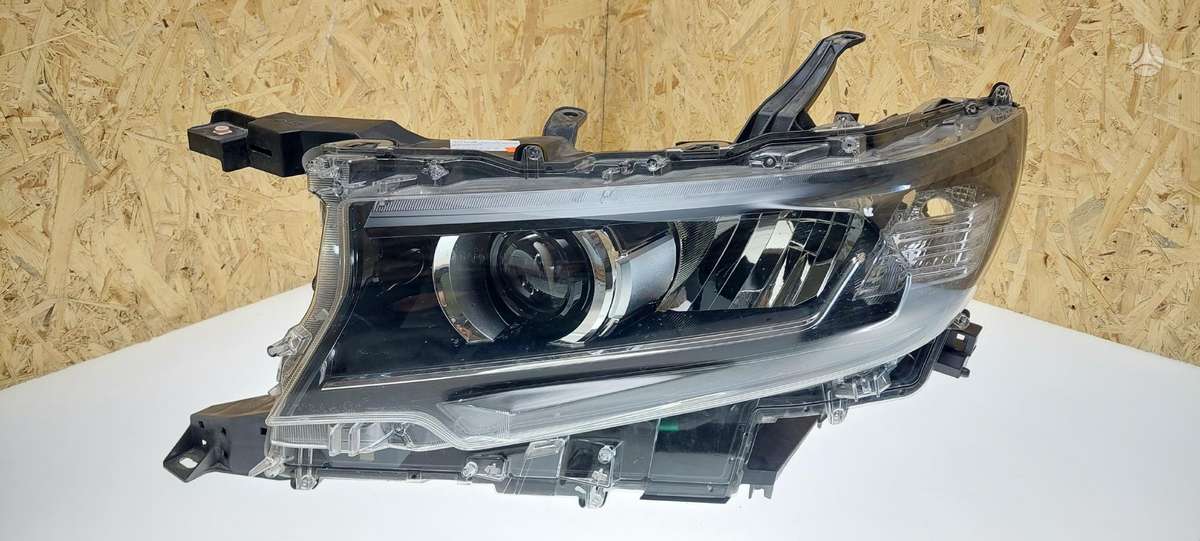Toyota Land Cruiser Cen21373